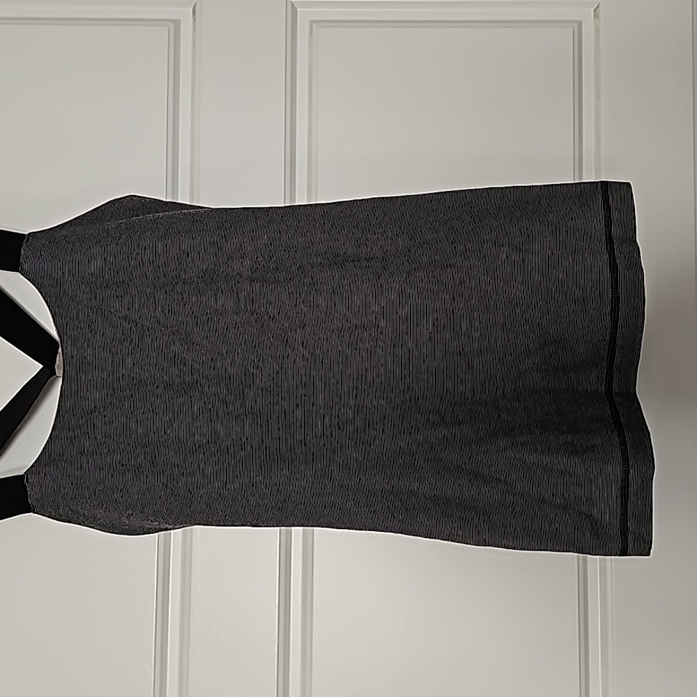 Lululemon Tank - Picture 2 of 6